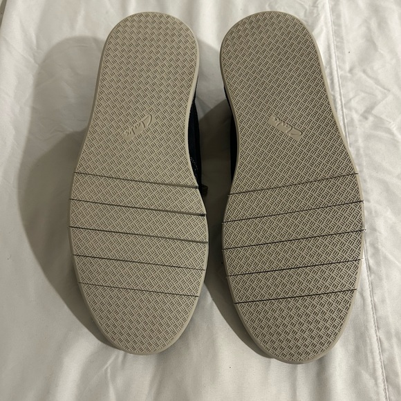 Clarks mens size 9 blue shoes. - Picture 10 of 10